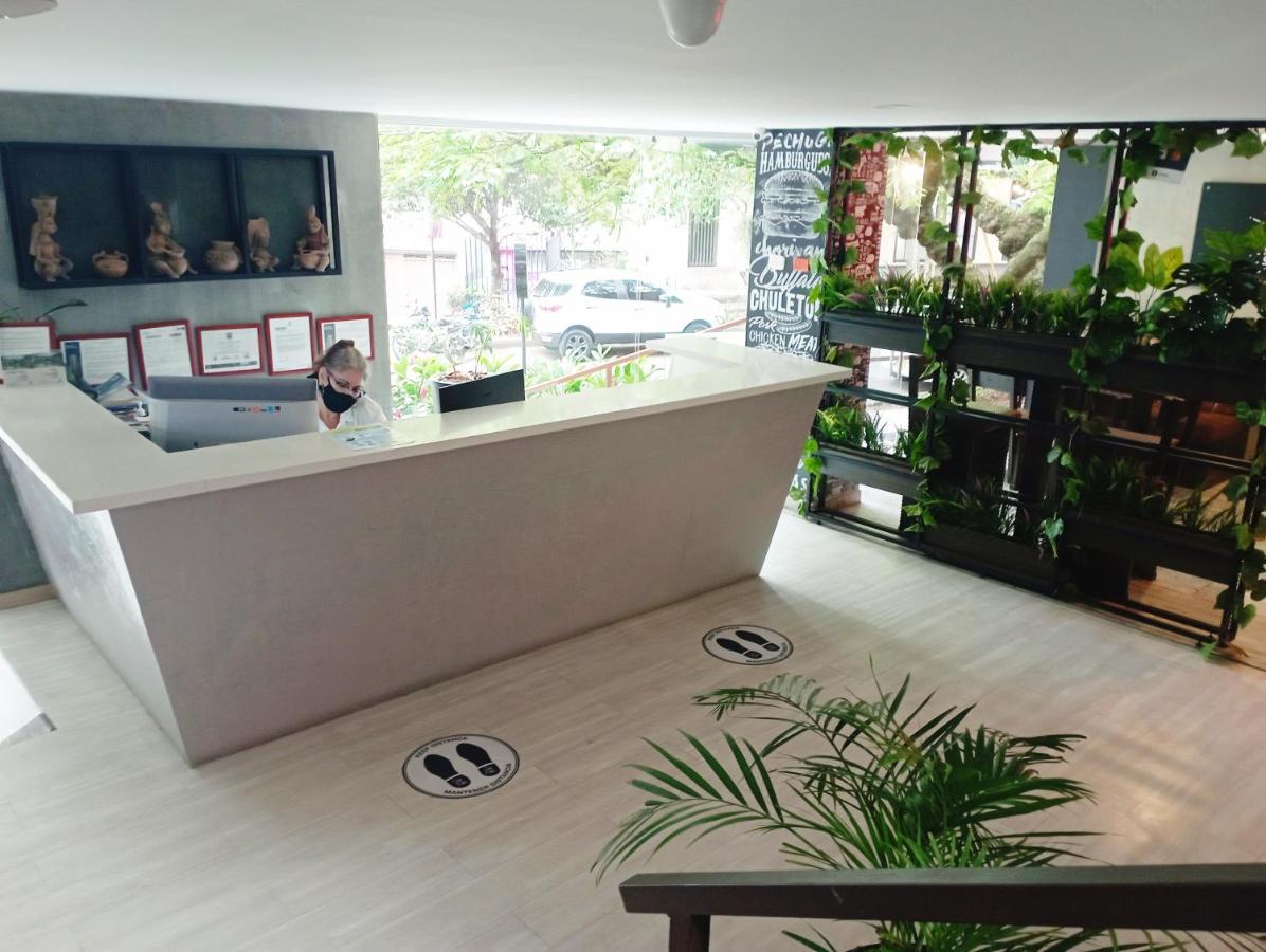 Beautiful & Comfortable Apartment In Laureles Medellín Eksteriør bilde